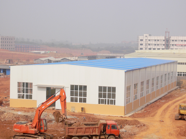 溫州鋼結構工程單層廠房帶10噸行車室外圖